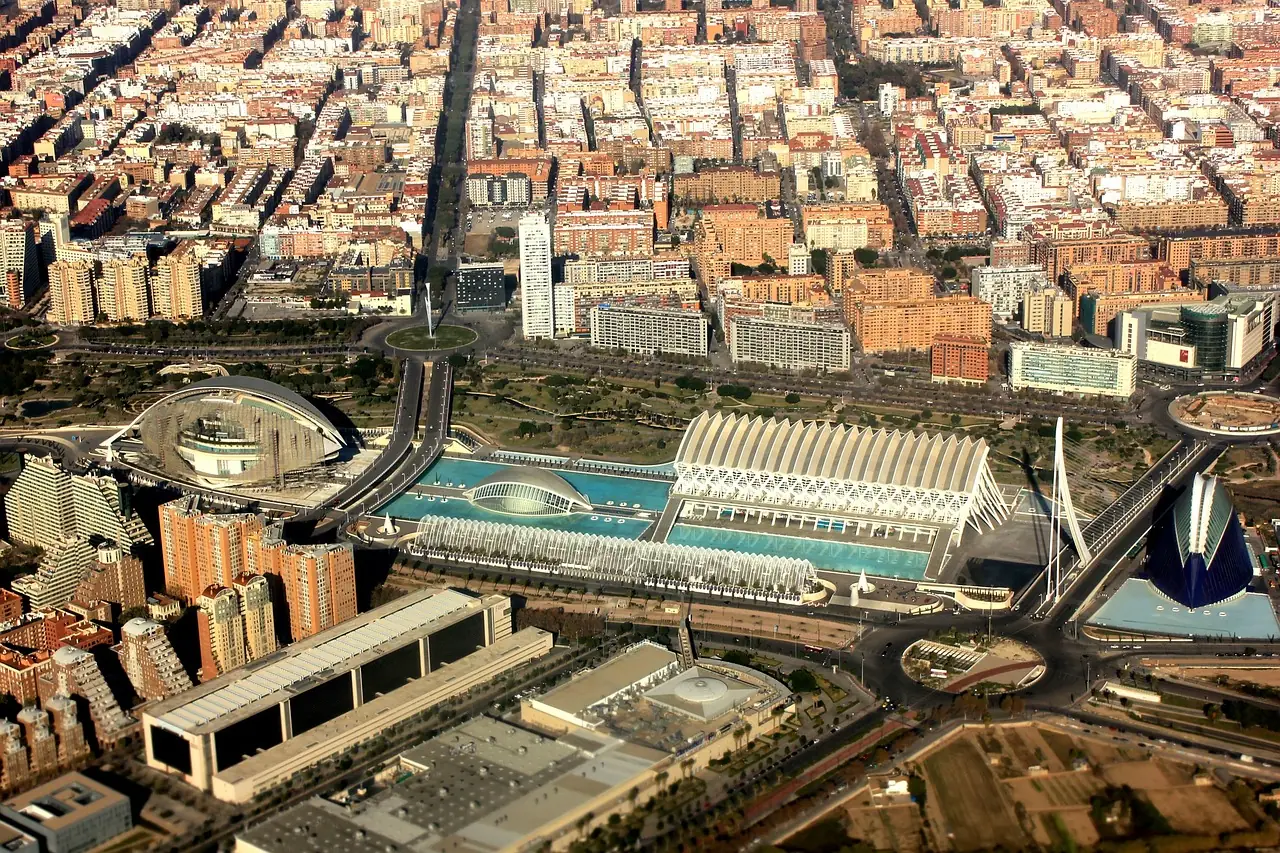 Sfida Te Stesso nella Mezza Maratona di Valencia: Corsa e Cultura in Armonia